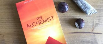 De Alchemist van Paulo Coelho Recensie by Book Barista